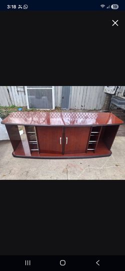Tv trolley 6 ft wide 25 inches high