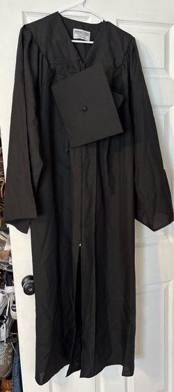 Graduation black gown XL mens/womens