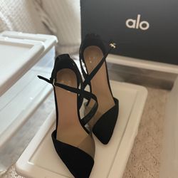Black Closed Toe Heels