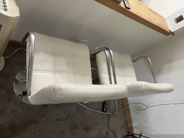 2 Chairs