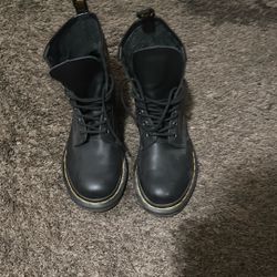 Dr Martens  Size 8 Woman