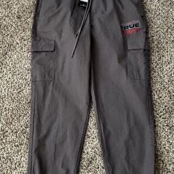 Large True Religion Men's Cotton Ripstop Cargo Joggers