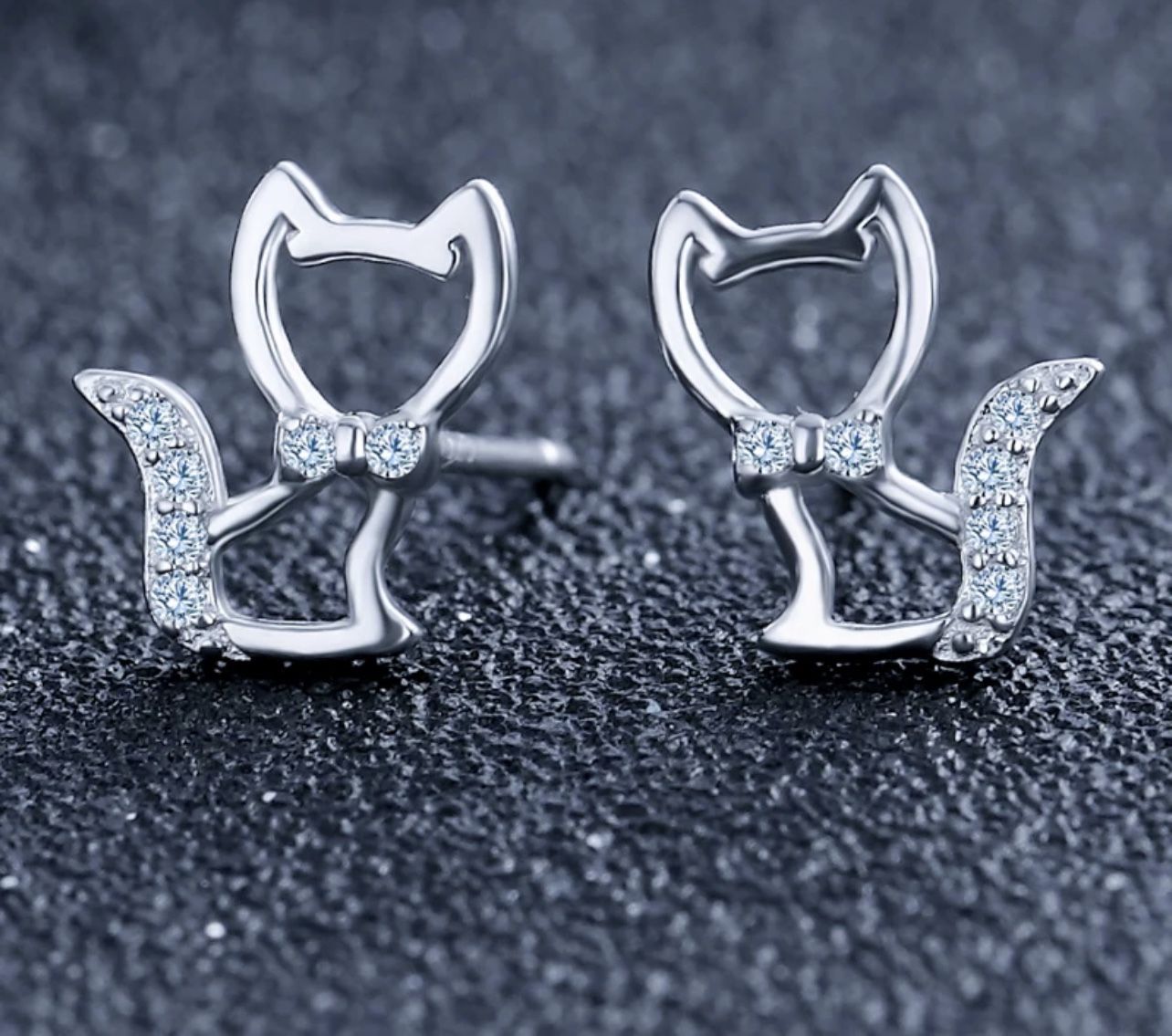 Delightful Pair Of Sterling silver Cat Earrings for Women and Girls in White & Rose gold