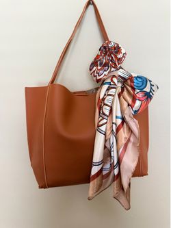 Tote with scarf Bow