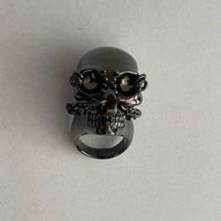 Alexander McQueen Piercing & Studded Skull Ring  Size 8