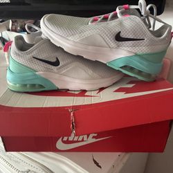 Nike Air max Motion 2