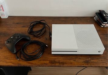 Xbox One S Console with Controller