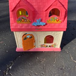 Mini Toy House, Plays Sounds