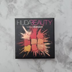 Huda Beauty Eyeshadow Palette 