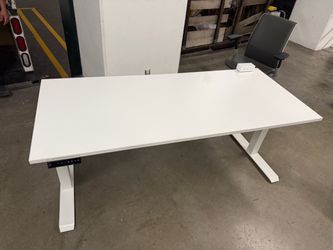 Listed Sit/Stand Desk