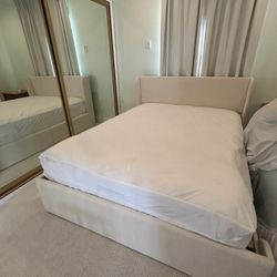 New Unopened Upholstered fabric bed with storage drawers Queen Cream