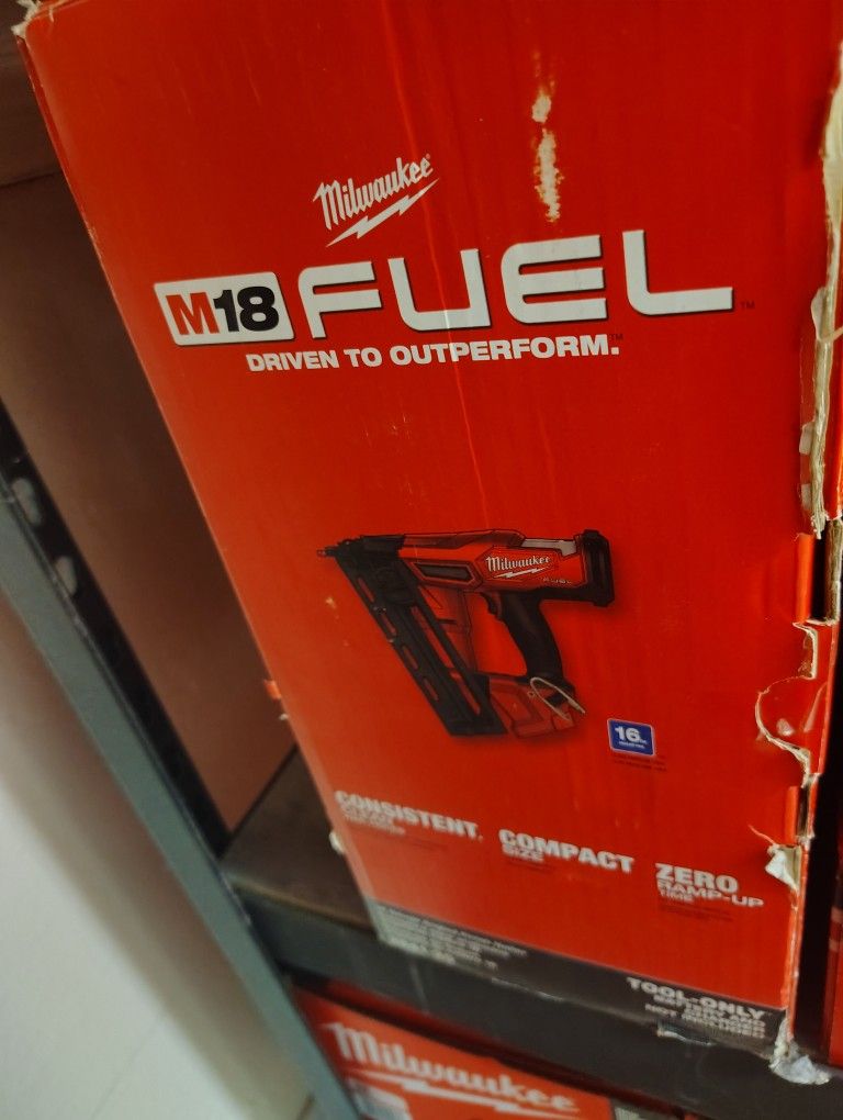 Milwaukee Fuel 16 Ga Finish Nailer