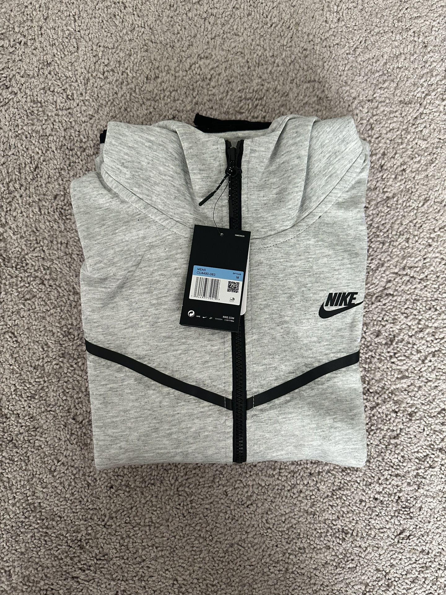Nike Tech Fleece Grey Size Medium