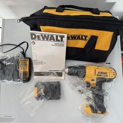 Brand  New  DEWALT  20V Drill  Driver Set