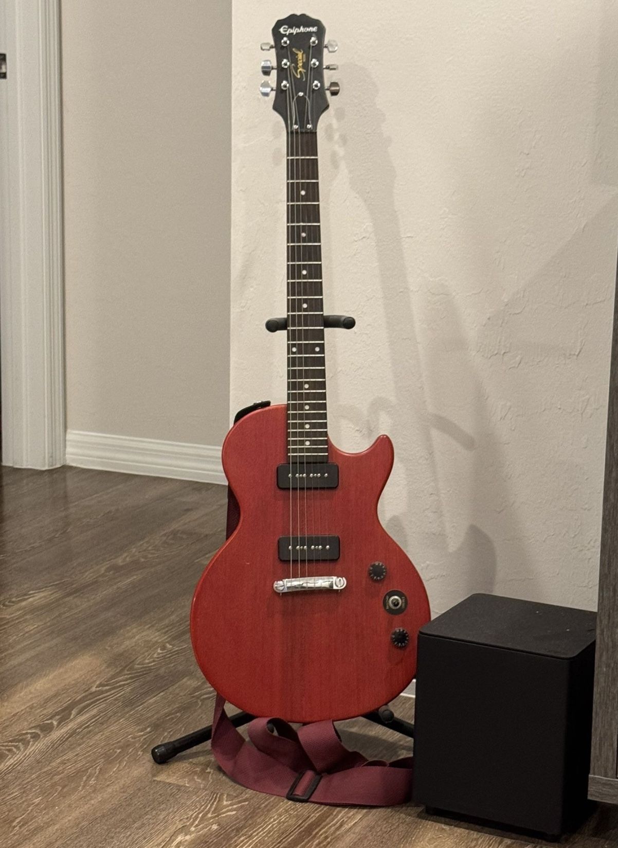 Epiphone Guitar With Mini AMP