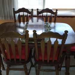 6 Seat Early American Dining Table And Chairs With Leaf Extender