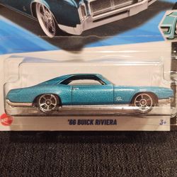 Hot Wheels '66 Buick Riviera (First Edition) 