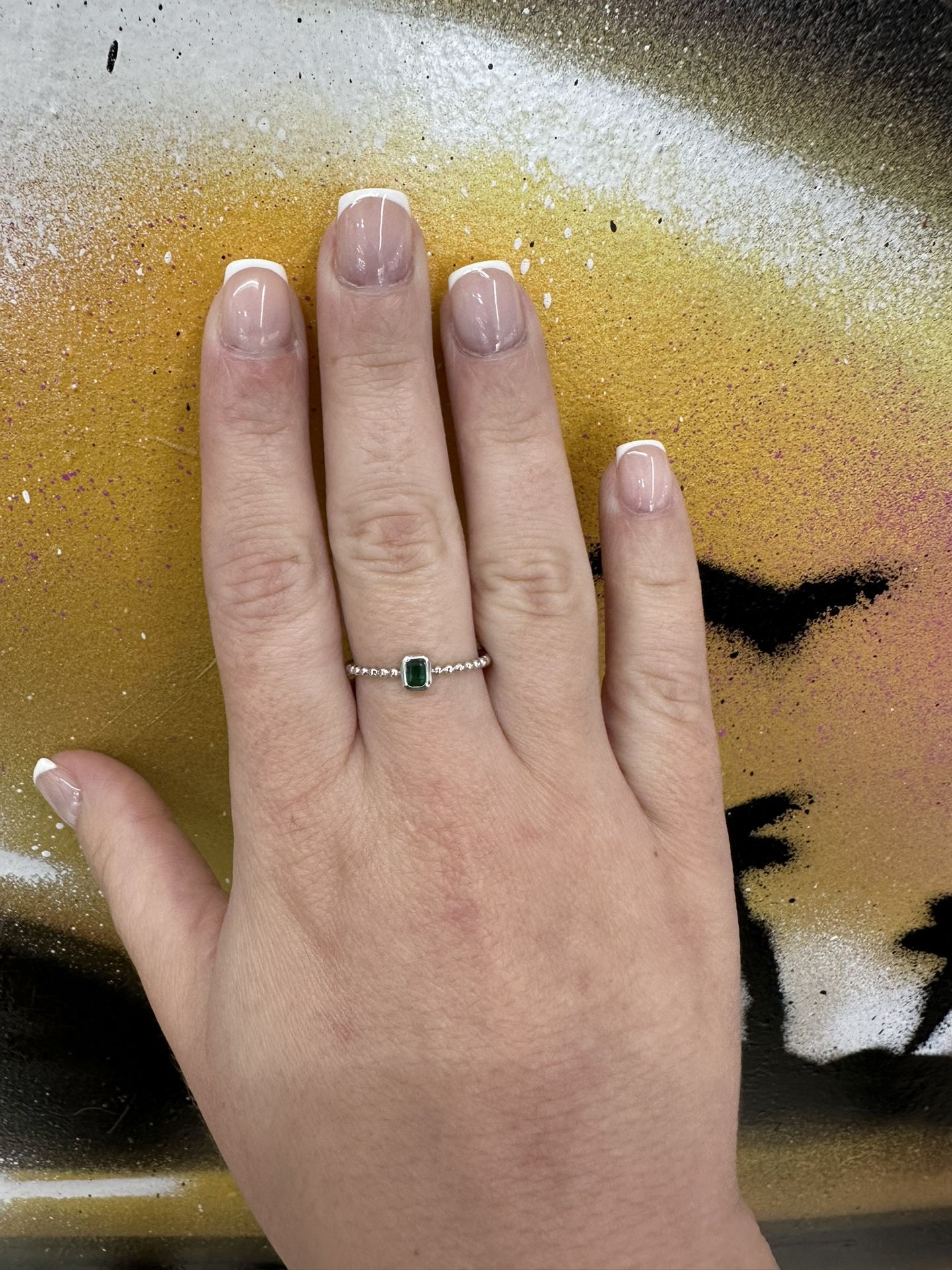 14k NATURAL EMERALD RING 