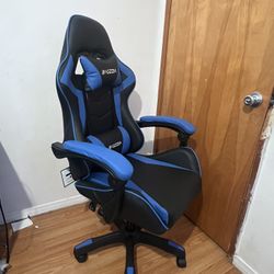 GAMING CHAIR NEVER USED