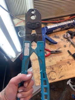 1/2 inch and 3/4 shark bite crimpers