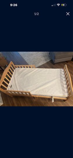 Toddler Bed + Serta Mattress