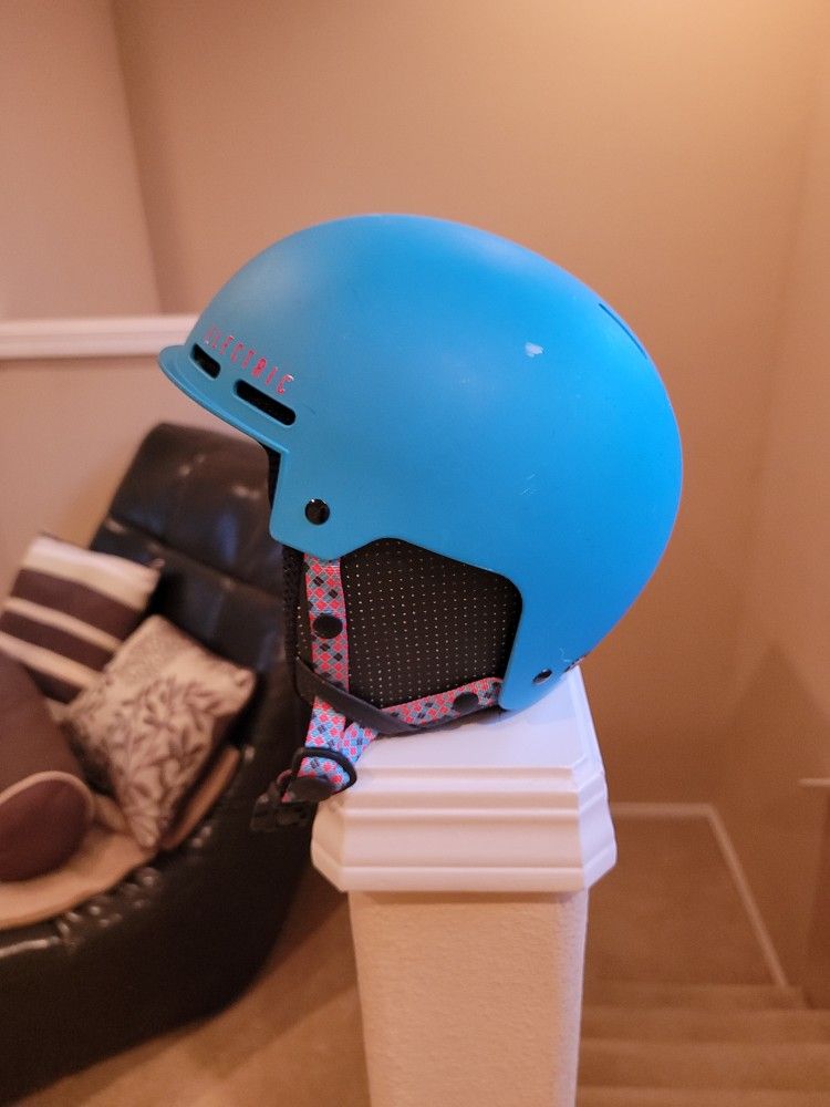 Snowboard/Skateboard Helmet