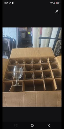 Bulk Lot Clear Glass Wine Glasses