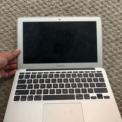 MacBook Air 13”