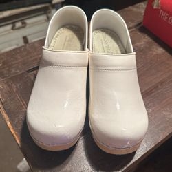 Nurse Clogs