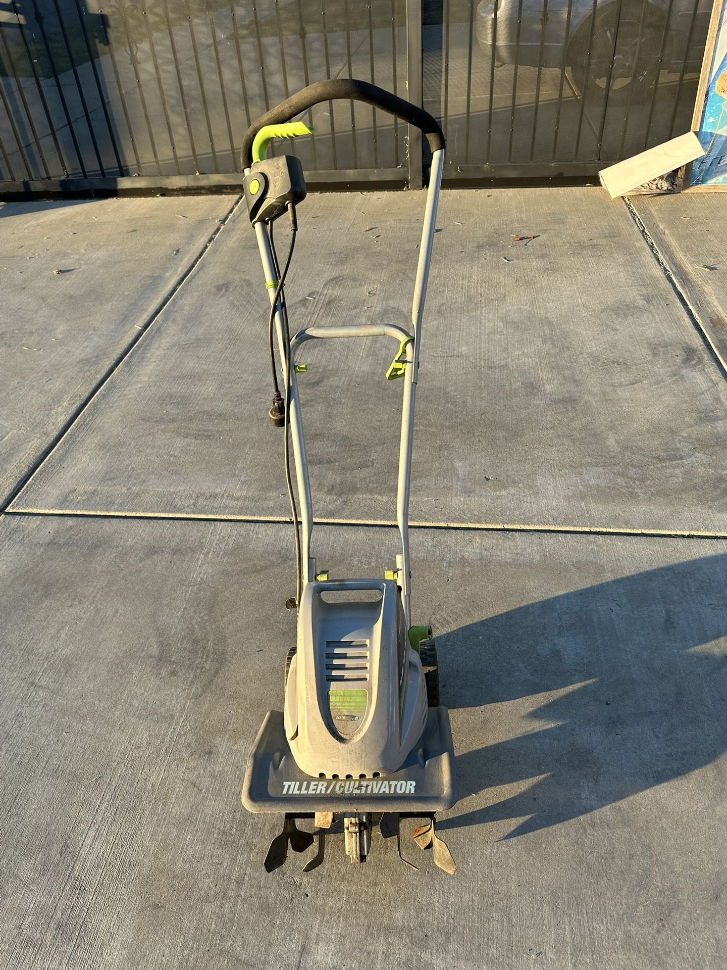 Earthwise Tiller/Cultivator