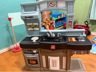 Step 2 kitchen toy
