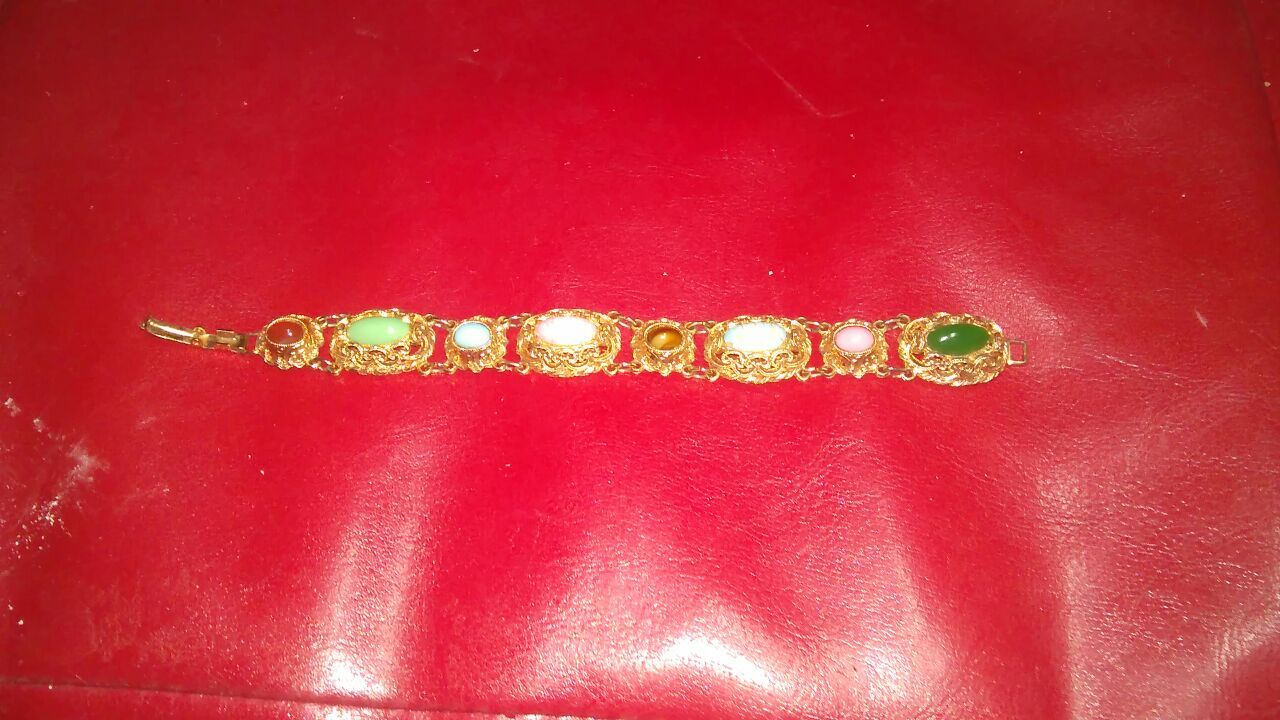 Woman's gold bracelet