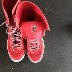 FILA 5FM00796-616 Red Hi tops