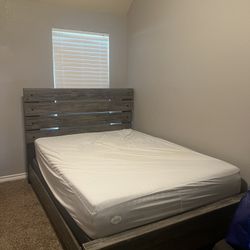 Queen Grey Wooden Bed With Dresser And Nightstand 