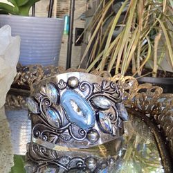 Druzzy Quartz White Topaz Cuff Bracelet 