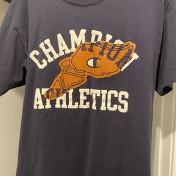 Champion Tee Size L