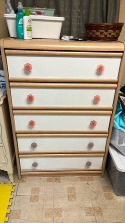 Children’s  dresser not broken