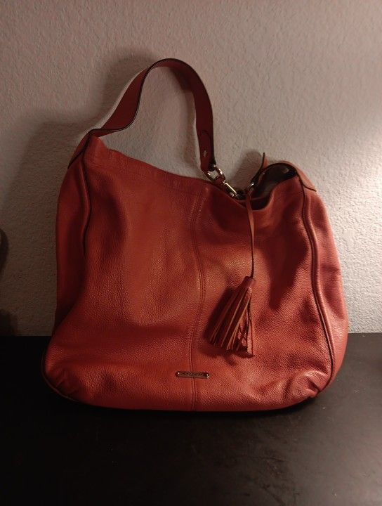EXQUISITE NEVER USED COACH Coral Pebbled Leather 15