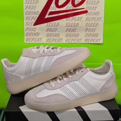 adidas barreda core white 8M / 10.5M/ 13M  NEW
