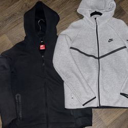 Nike Techs