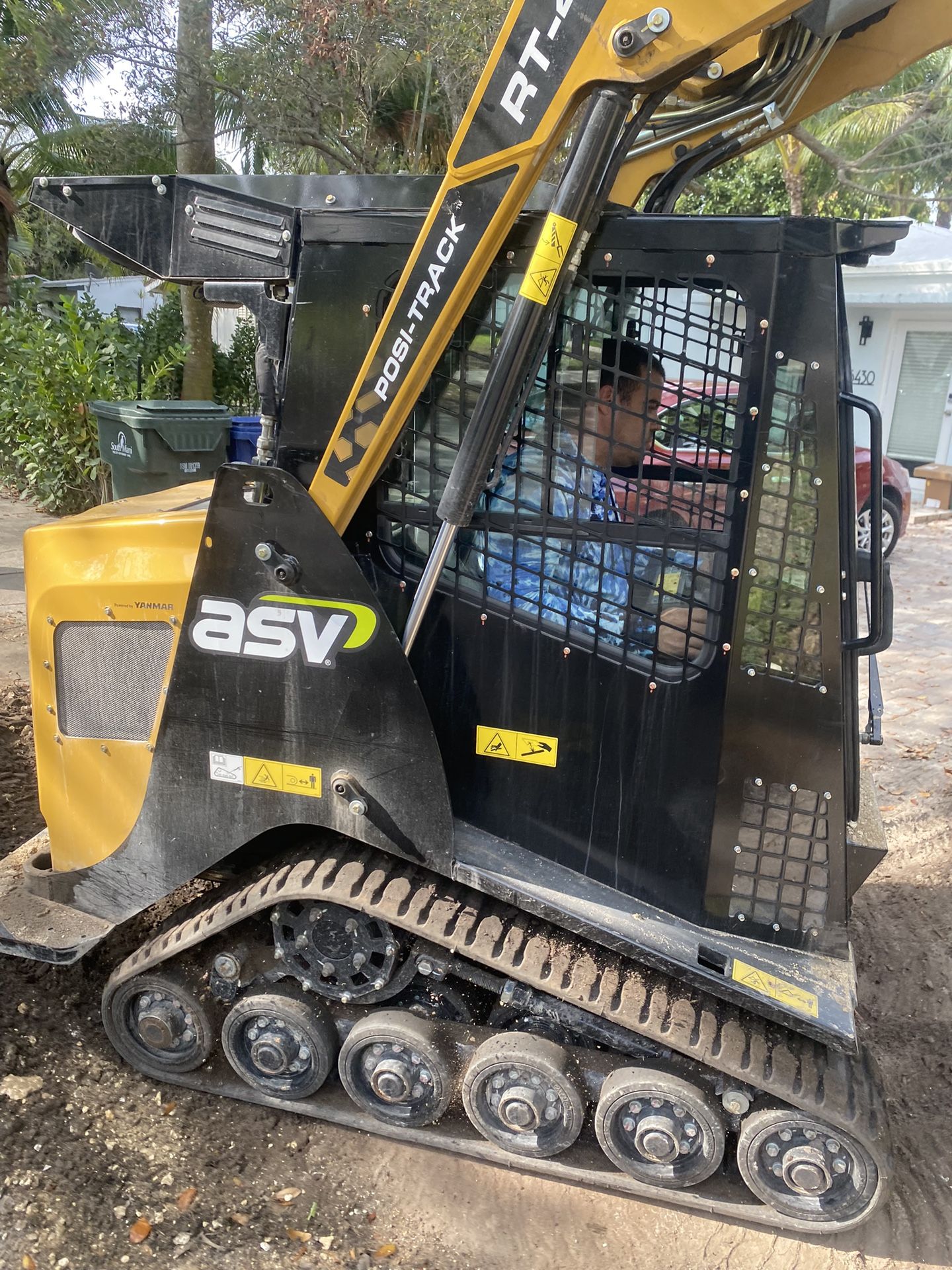 Bobcat Excavadora Volteó