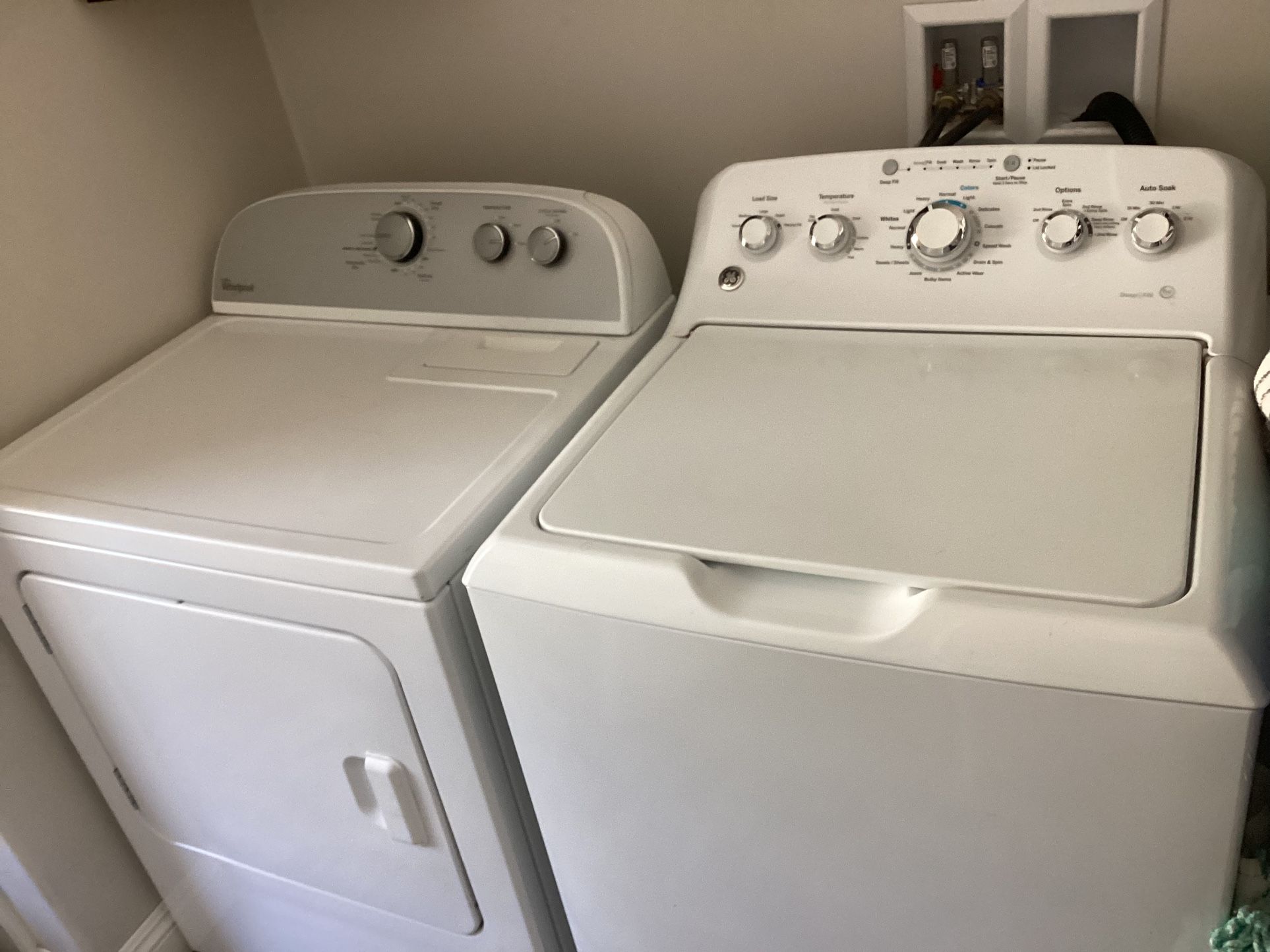 GE WASHER AND WHIRLPOOL DRYER - Electric