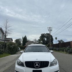 Mercedes- Benz c(contact info removed) Clean title 97k Miles