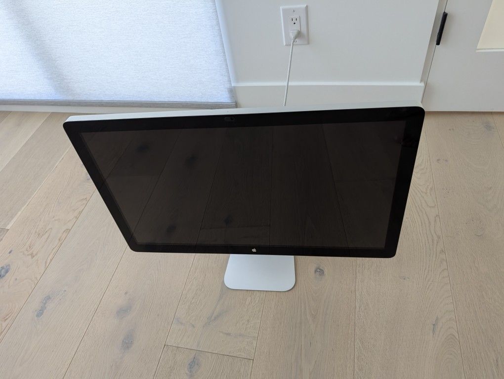 Apple Thunderbolt 27" Monitor A1047 Great Condition
