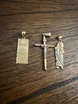 10k Gold Pendant