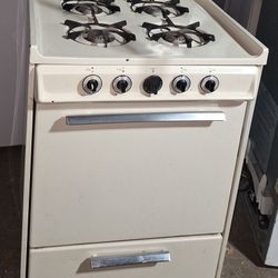 24" Médium Size Gas Stove,  No Electricity Needeed It 