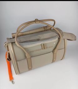 Pet carrier new