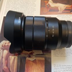 Sony FE 16-35mm lens, Wide-angle, Zoom lens, Sony E-mount, Full-frame, Optical stabilization, Autofocus, Landscape photography, Low light performance,