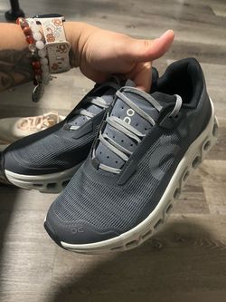 7W On Cloudmonster Void (Grey)
