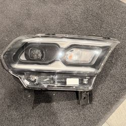 2021-2023 Dodge Durango Headlight 